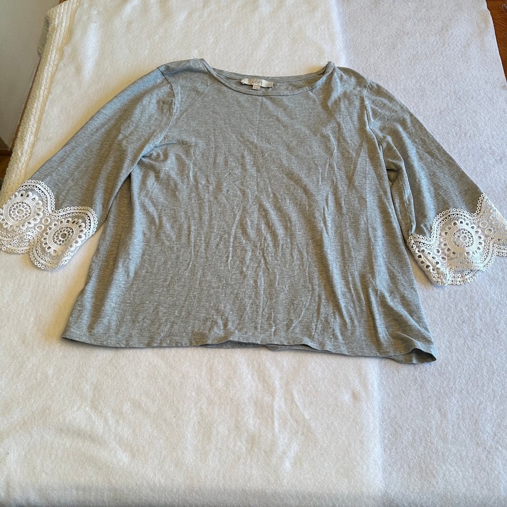 LOFT Womens Large Gray Cotton Top White Lace Crochet Bell Sleeve 3/4 Sleeve